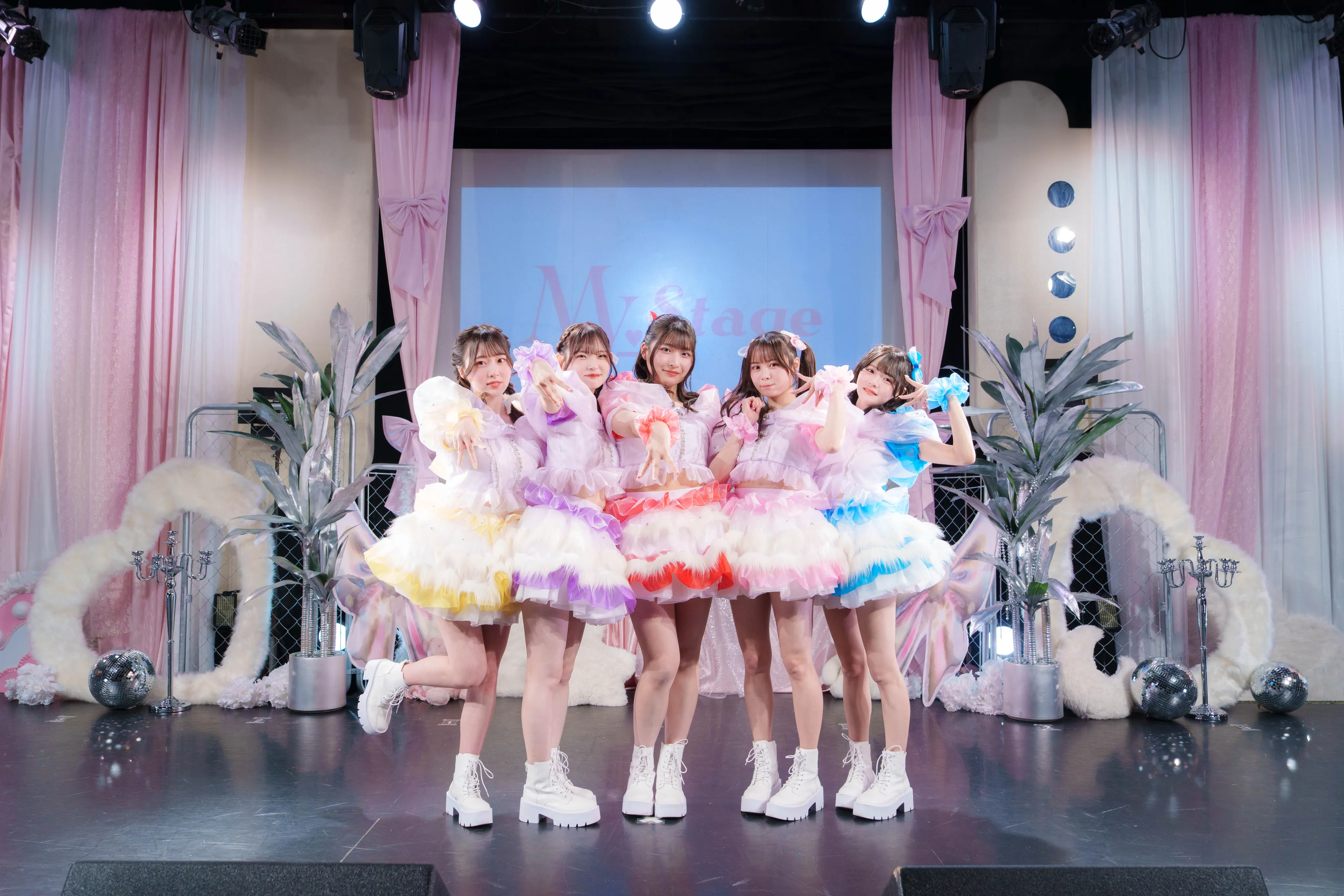 groupセクションのファーストビジュアル